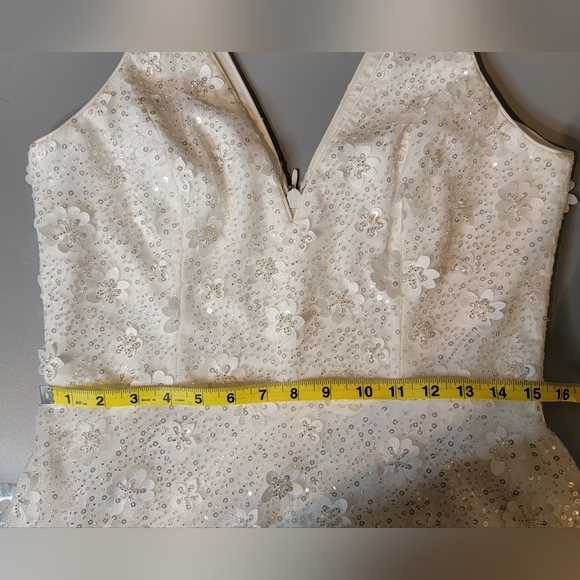 Dress The Population | Elisa Sleeveless Plunge Neckline Fit and Flare Bridal - Picture 14 of 15